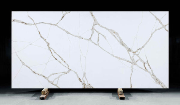 8028 Verona Gold White Jade Quartz